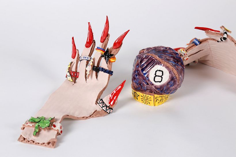 Laura Rokas: El arte a través del bordado, lo kitsch y el misticismo  4