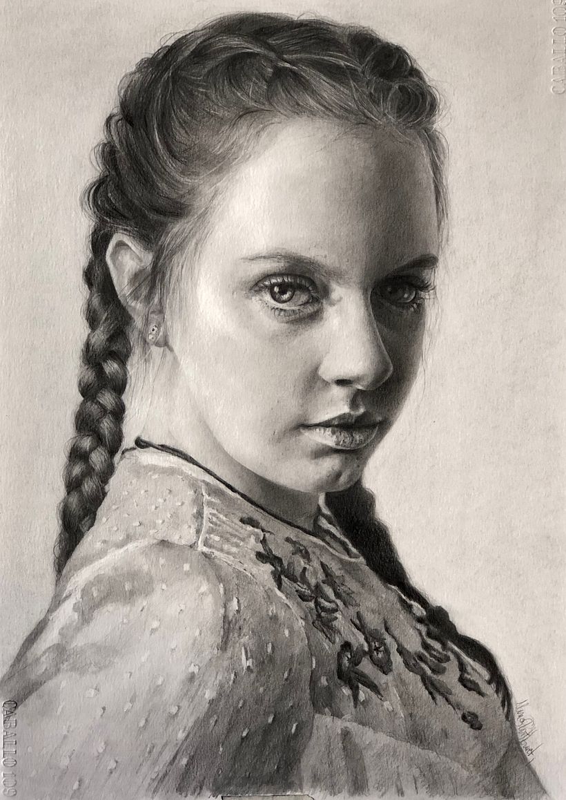 Retrato realista con lápiz de grafito: Aitana 0