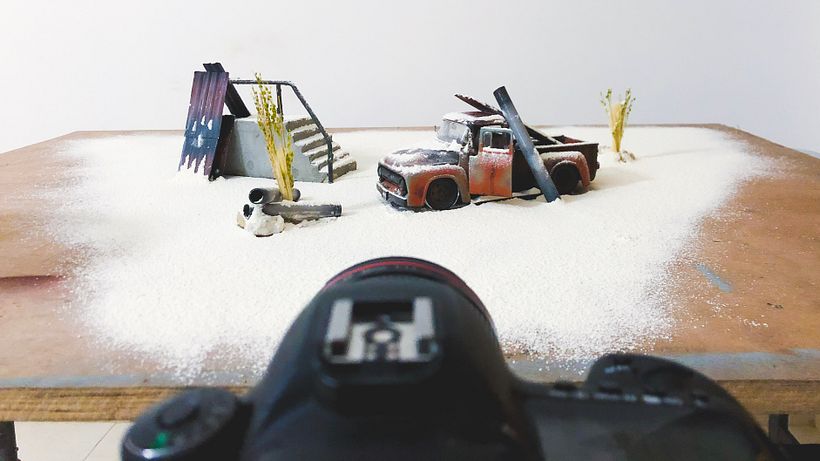 "I resti dell'hangar". Il mio progetto finale di fotografia creativa in scala ridotta. 6