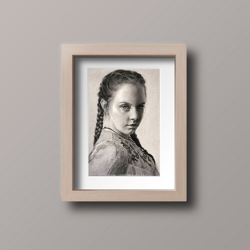 Retrato realista con lápiz de grafito: Aitana 3