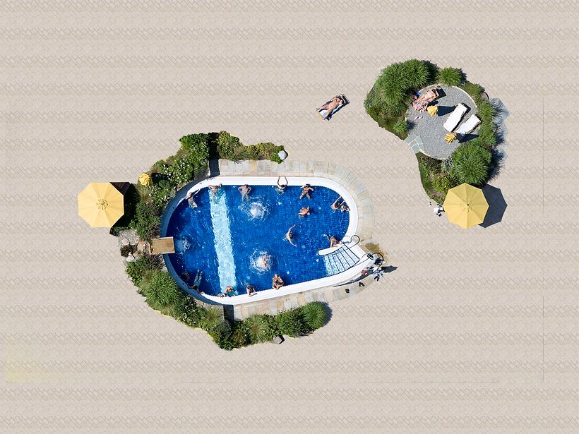 La belleza de la fotografía de piscinas a vista de pájaro 3