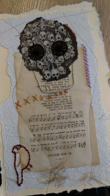  octubre de muertos , en octubre por ciertos eventos de  esas fechas lo estoy terminando ahora...ji, Mi proyecto de bordado experimental sobre papel!! 4
