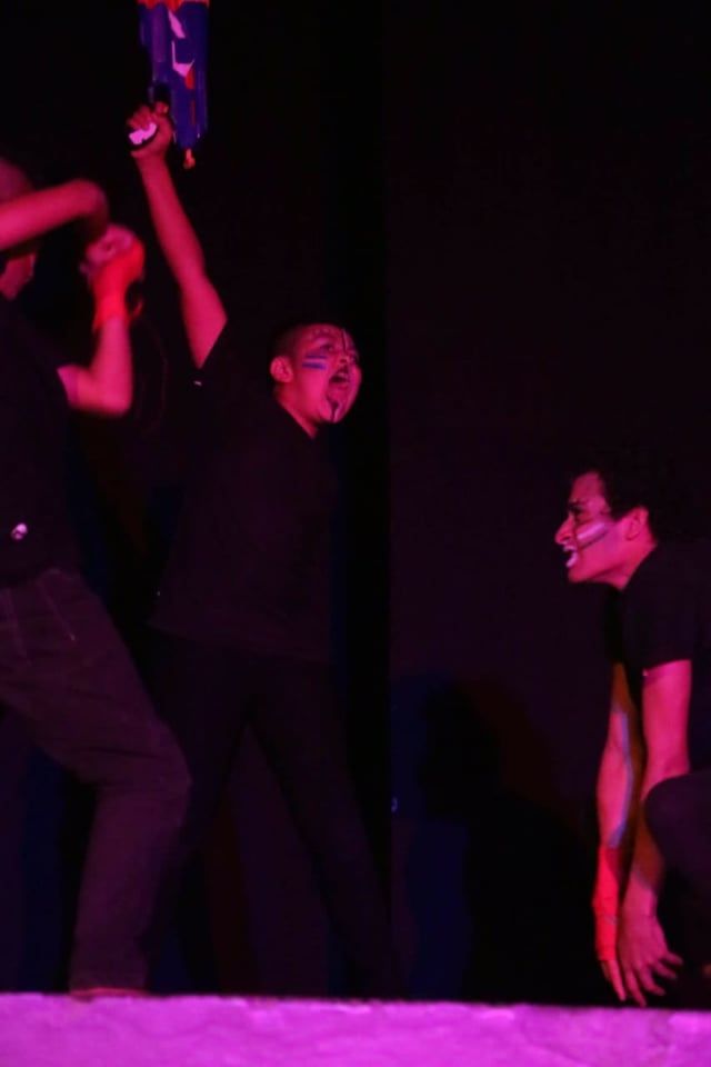 Cartel teatral "El juego de la Guerra" 10