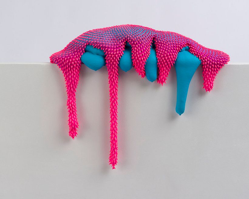 Extrañas esculturas, entre la psicodelia, la fluorescencia y lo desconocido 8