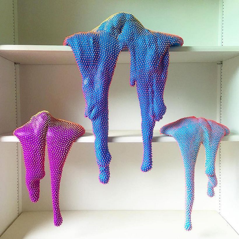 Extrañas esculturas, entre la psicodelia, la fluorescencia y lo desconocido 9