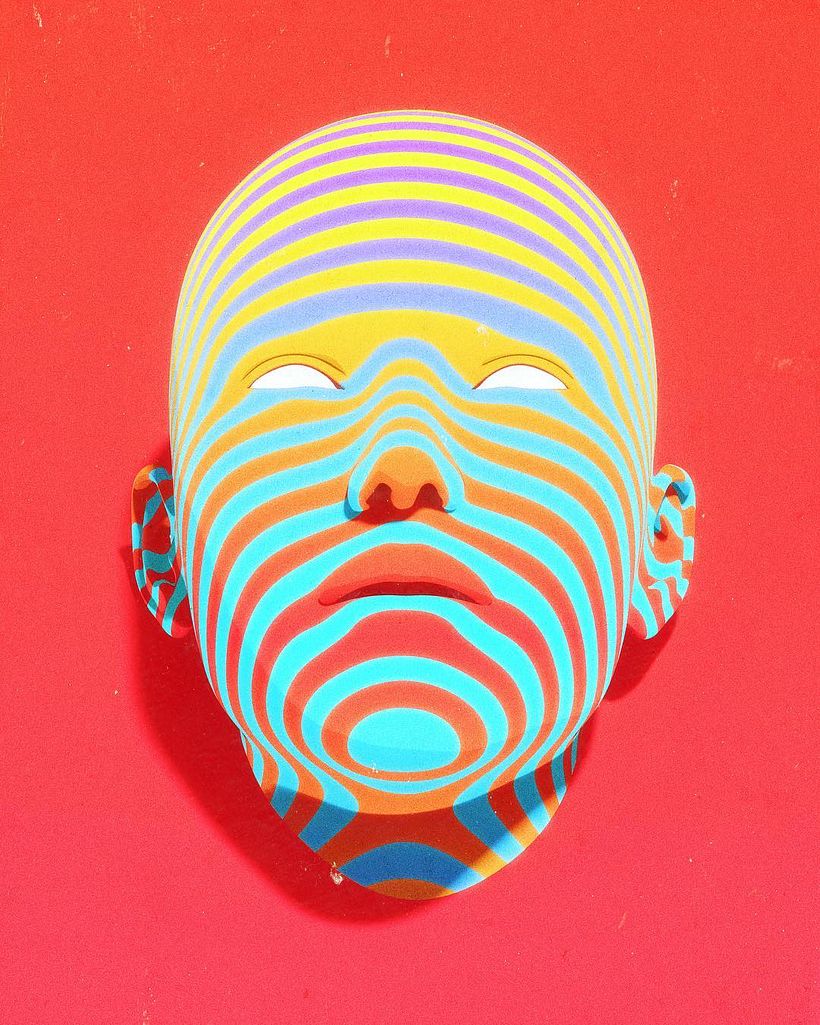 Dániel Taylor crea su propio universo futurista 6