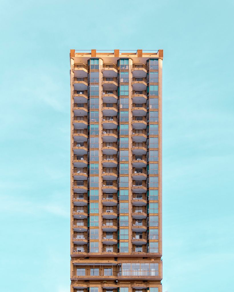 El fotógrafo que convierte Benidorm en el mejor escenario arquitectónico  4