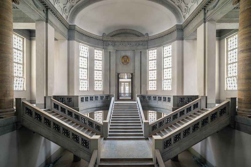 Michael Schwan, el fotógrafo que transforma lugares abandonados en arte 5