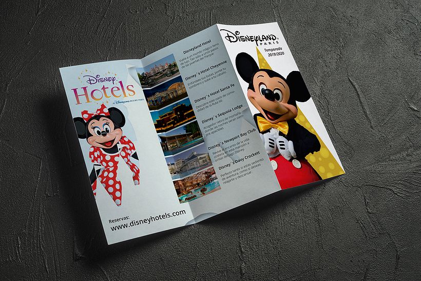 Tríptico acordeón parque Disneyland París 1