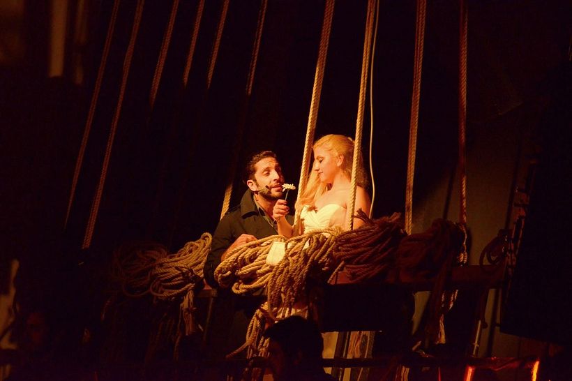 Dirección de arte y escenografía de musical "DEL CAOS AL CIELO" 0
