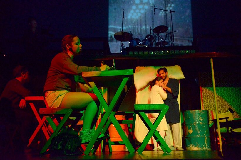 Dirección de arte y escenografía de musical "DEL CAOS AL CIELO" 7