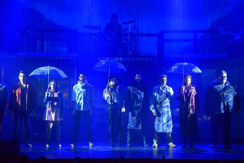 Dirección de arte y escenografía de musical "DEL CAOS AL CIELO" 9
