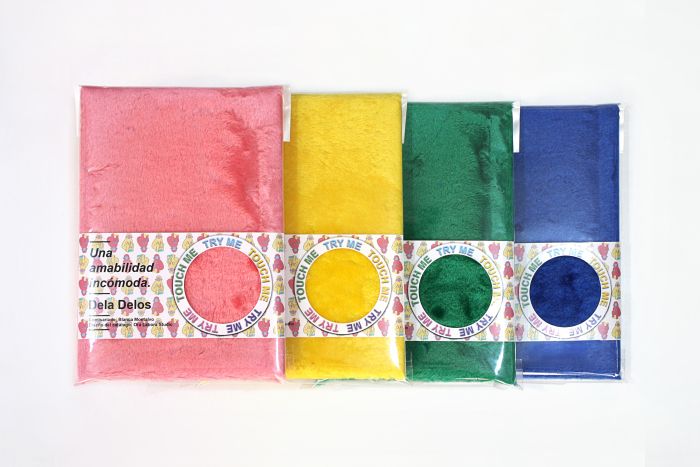 Diseño y producción de catálogo artístico / Dela Delos - Una amabilidad incómoda 1
