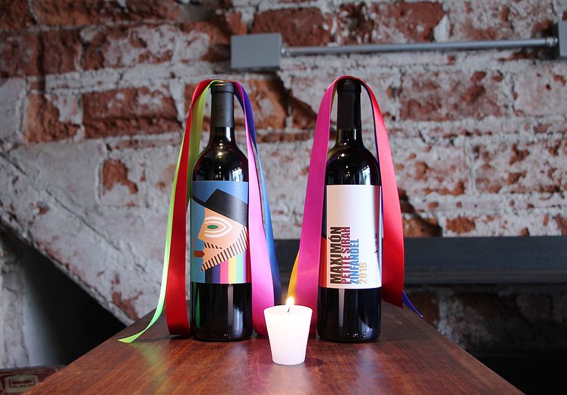 Etiqueta para el vino Maximón.