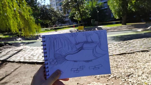 Dibujando en un parque