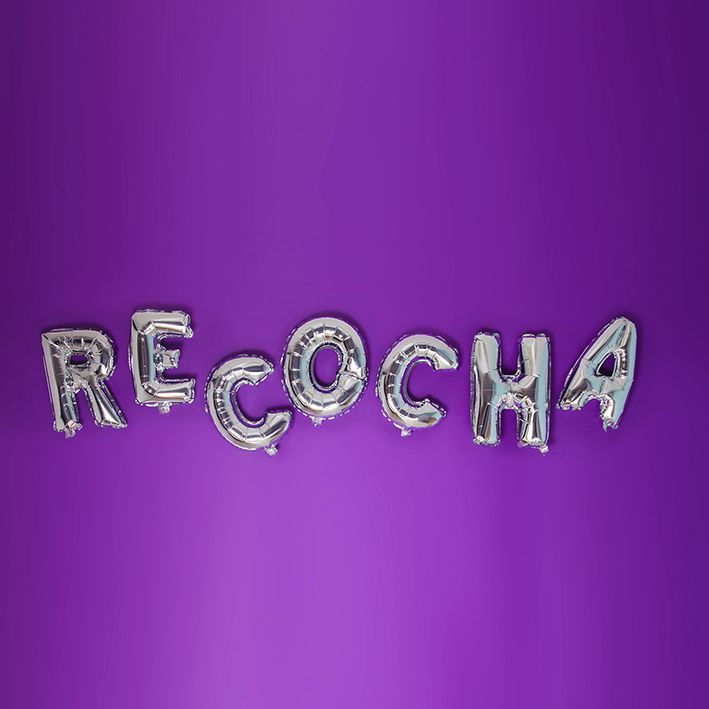 Calendario en tipografía matérica 9