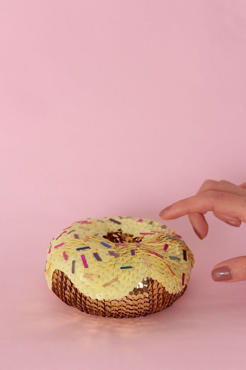 Dona con chispitas 
