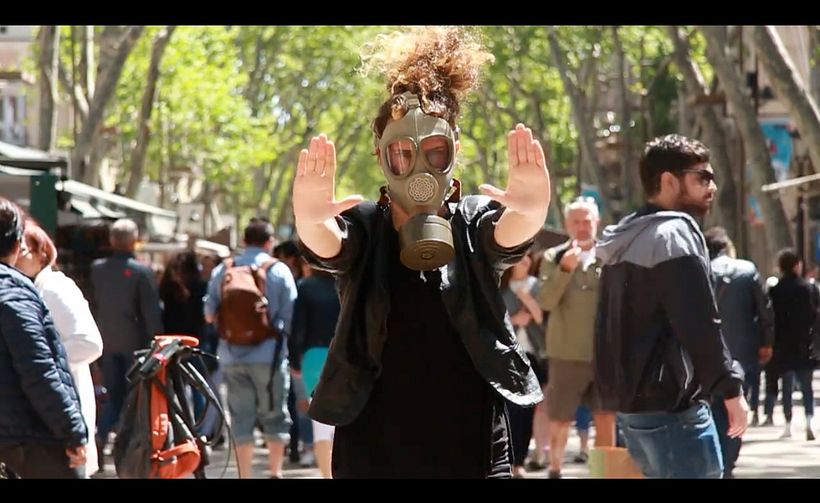 H&M rompe promesas | videoclip denuncia por la "World Recycle Week" 4