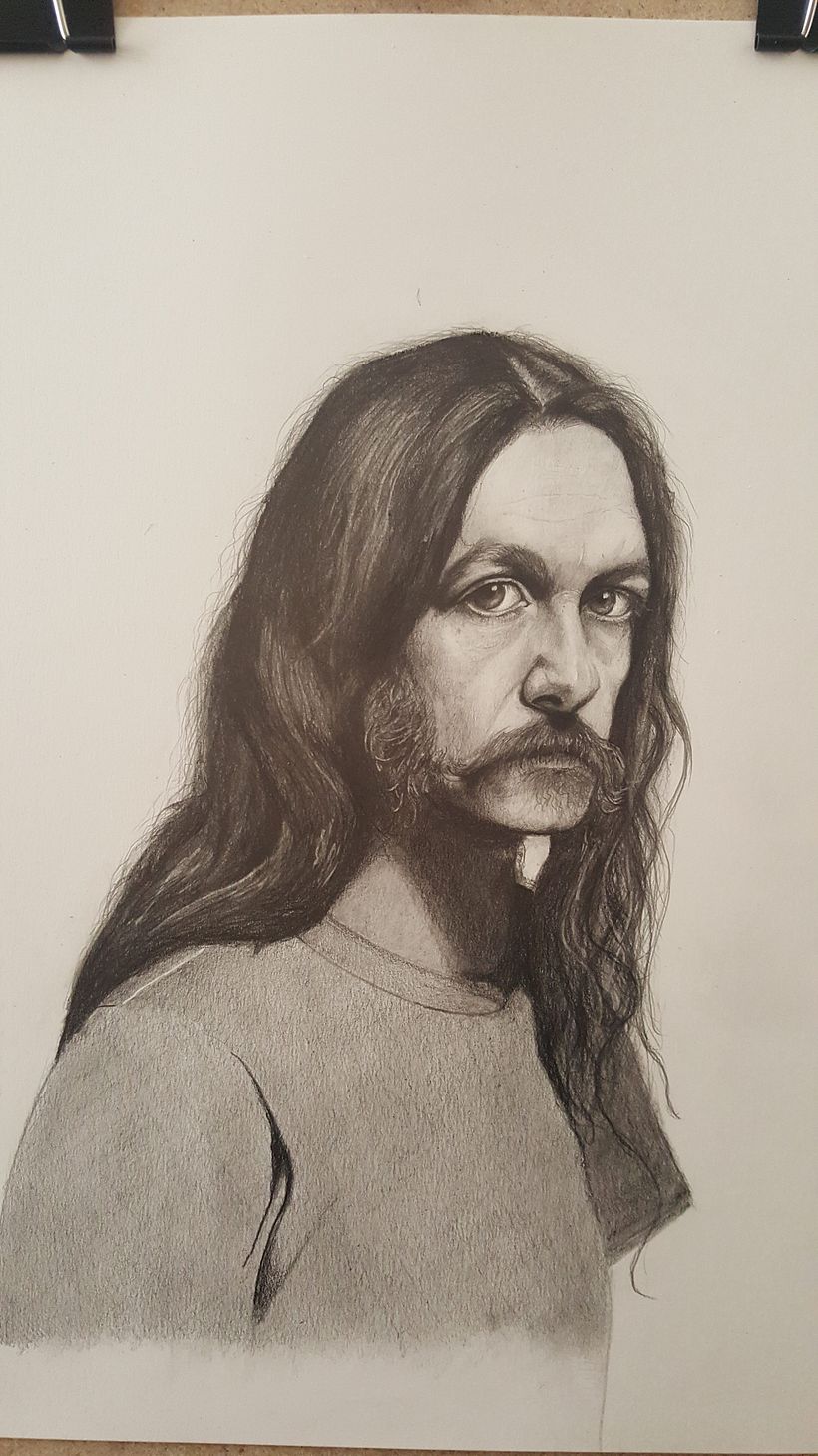Mi Proyecto del curso: Retrato realista con lápiz de grafito 6