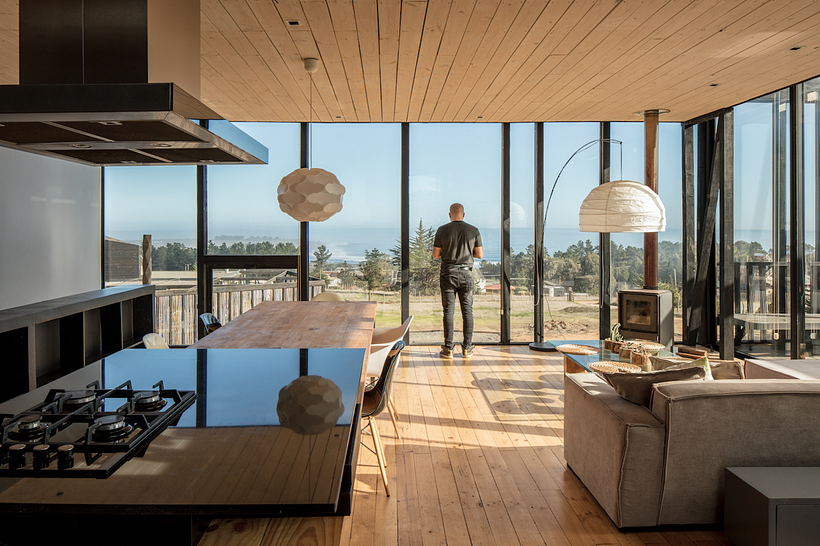 Casa Mou / Francisco Moure Arquitecto / Pichilemu, Chile / 2018