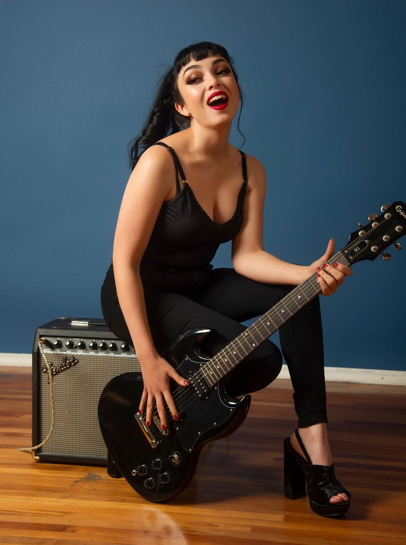 Pose divertida, fotografiada por Eduardo Gómez