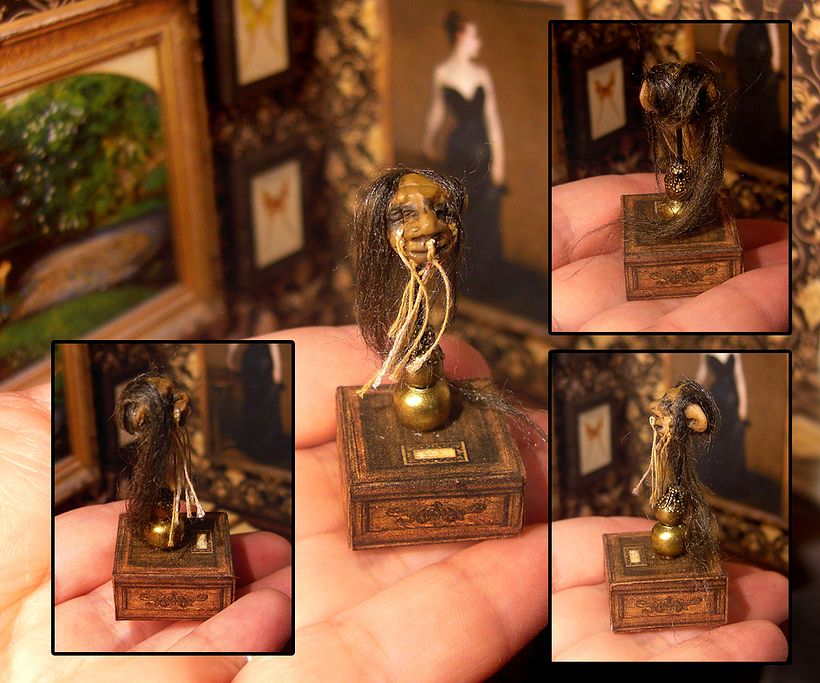 Miniatures scale : 12 th 11