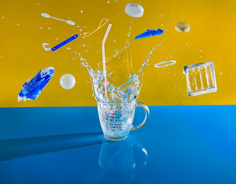 splash con flash. dia de los oceanos