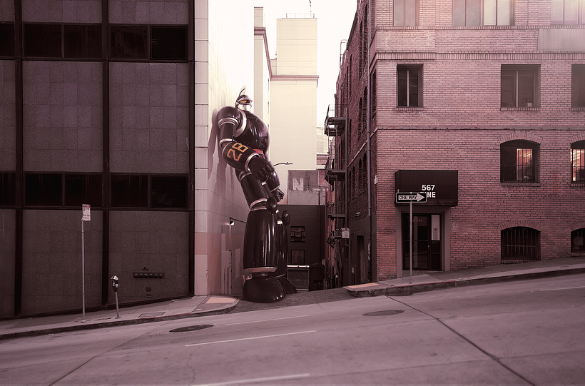 ( San Francisco, USA - Robot )