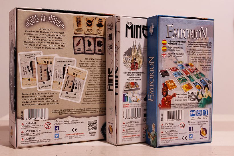 Imagen de las traseras de los tres primeros juegos de la colección