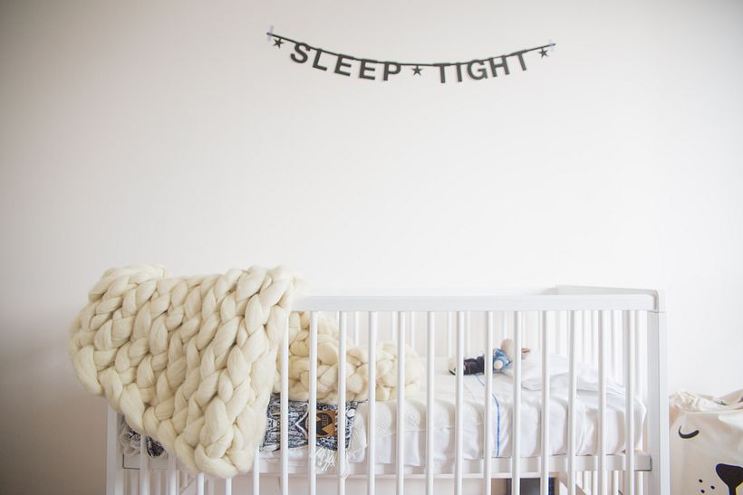 Nube Baby XXL 90x120 aprox. Tejida en color natural (crudo).