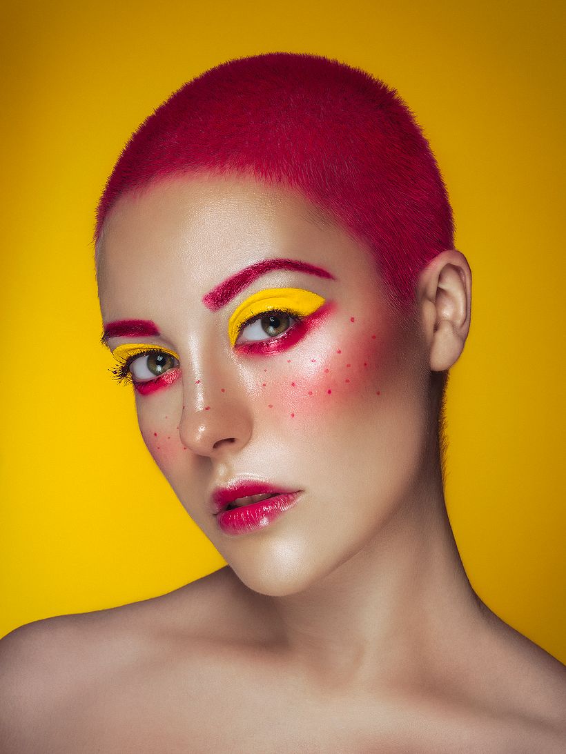 Modelo: Elle Maquillaje: Victoria Stansfield Fotografía y edición: Rebeca Saray con Pentax645Z y Broncolor