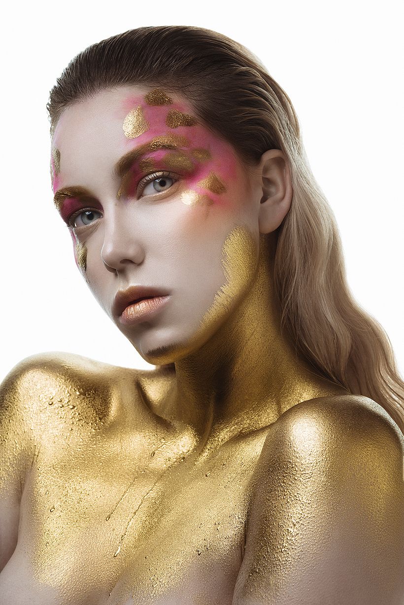 Modelo: Marii Alien Maquillaje y peluquería: Marta Ruiz  Asistente: Julio Luque Fotografía y retoque: Rebeca Saray con Pentax