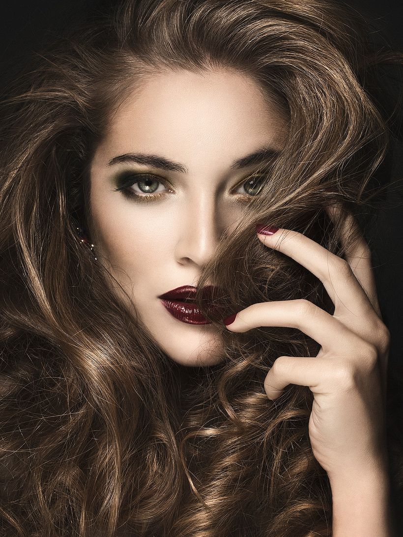 Modelo: Celia García  Maquillaje y Peluquería: DNI MAKE UP con Patricia de la Torre y Sara García