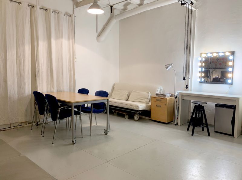Estudio a compartir junto a estación de Sants 5