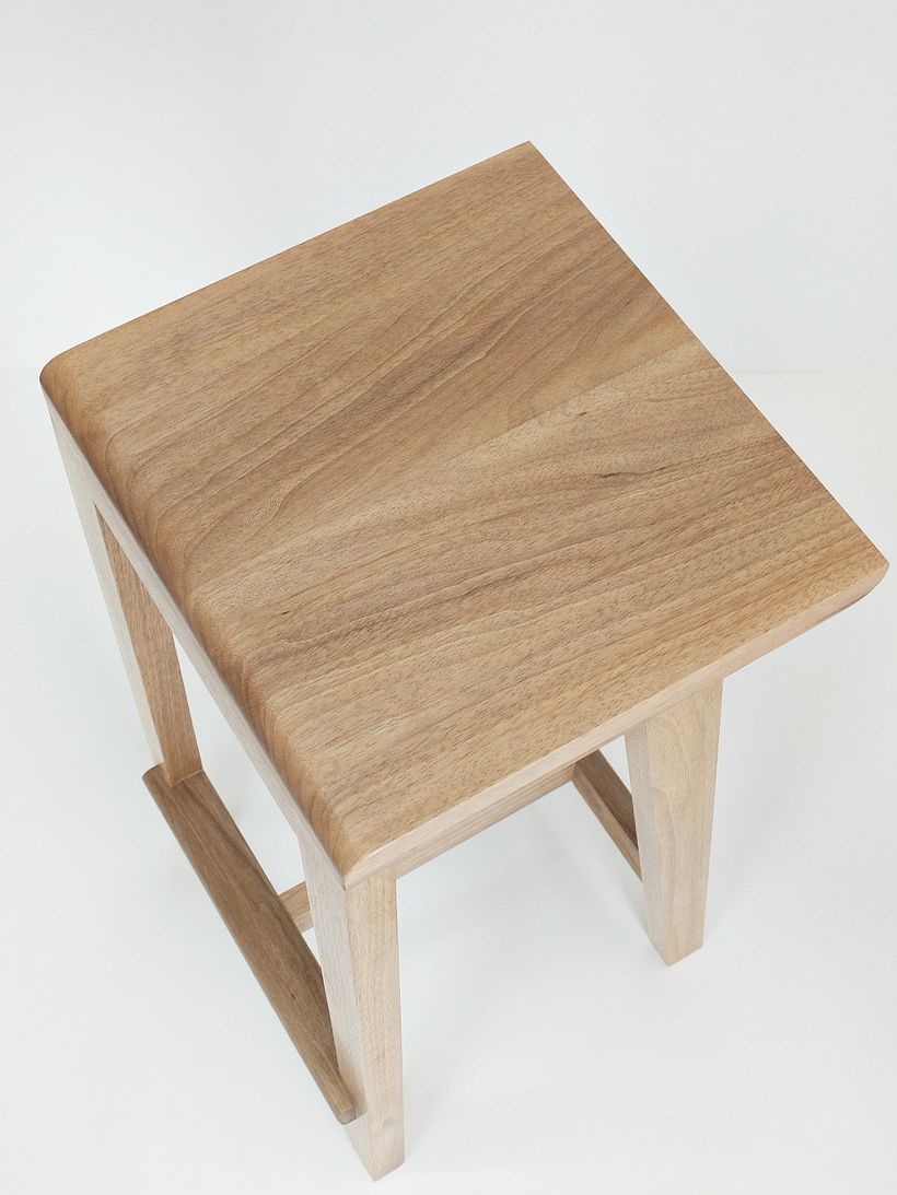 Jequitibá stools  3