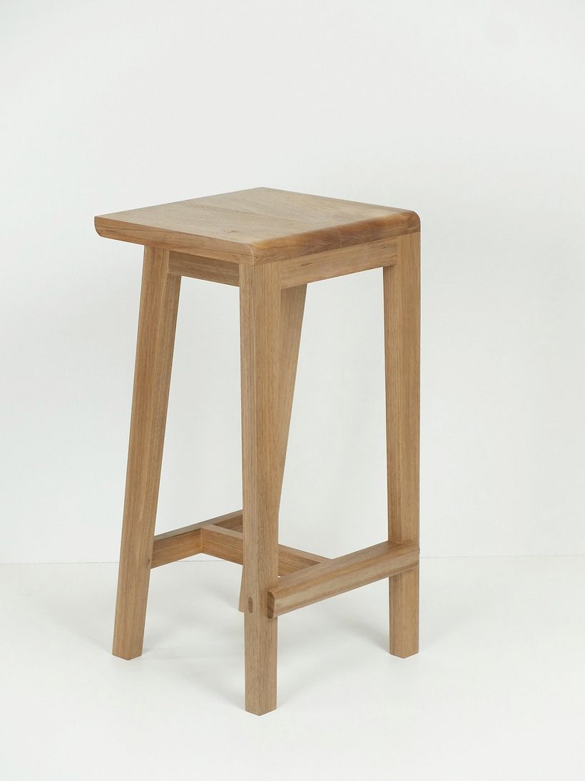 Jequitibá stools  4