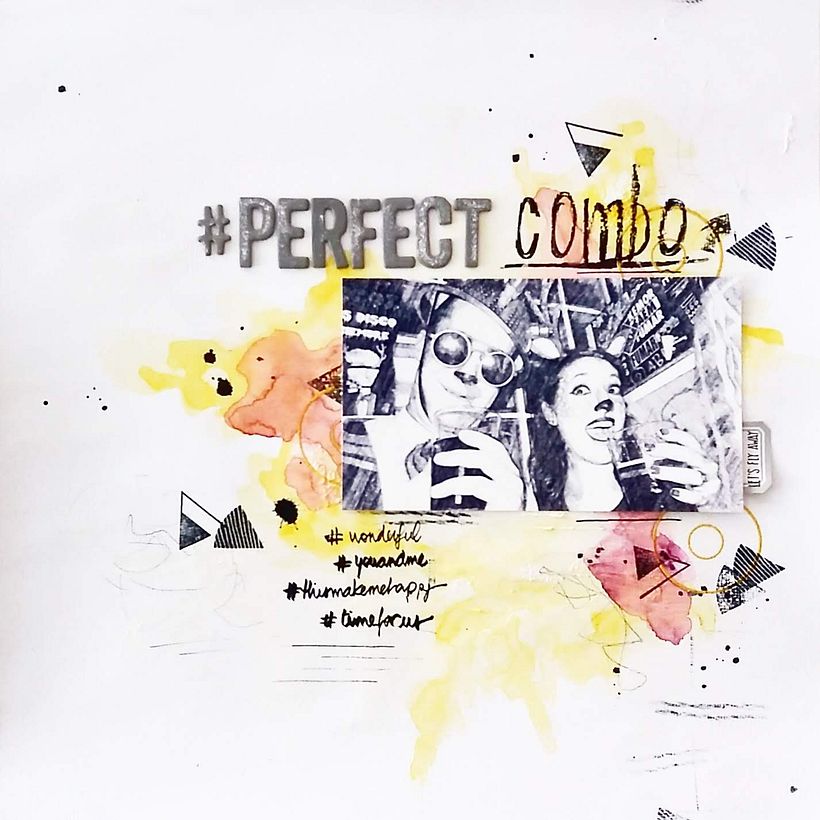 Layout "Perfect Combo" con fondo hecho con acuarelas y sellos estampados con la técnica de embossing.