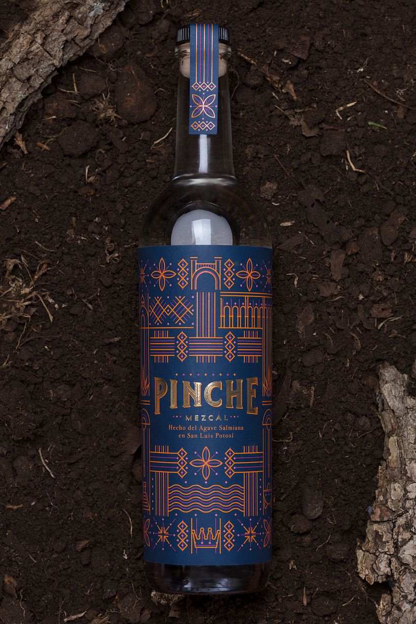 Pinche Mezcal - Diseño
