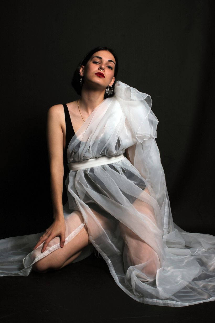 Fotografía + Edición: Lide Madariaga / Modelo: Elena Gil / Diseño: Lucía Acinas