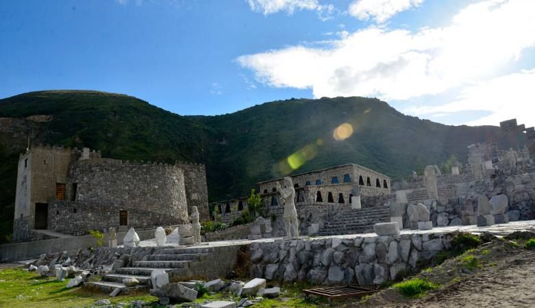 Pintor Ortega Maila- Sala de Exposición Templo del sol 47