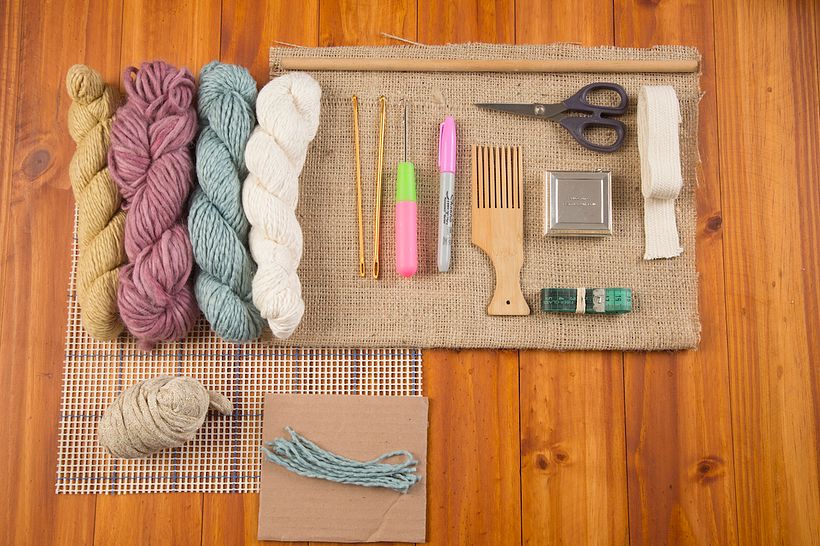 Materiales necesarios para el latch hooking 