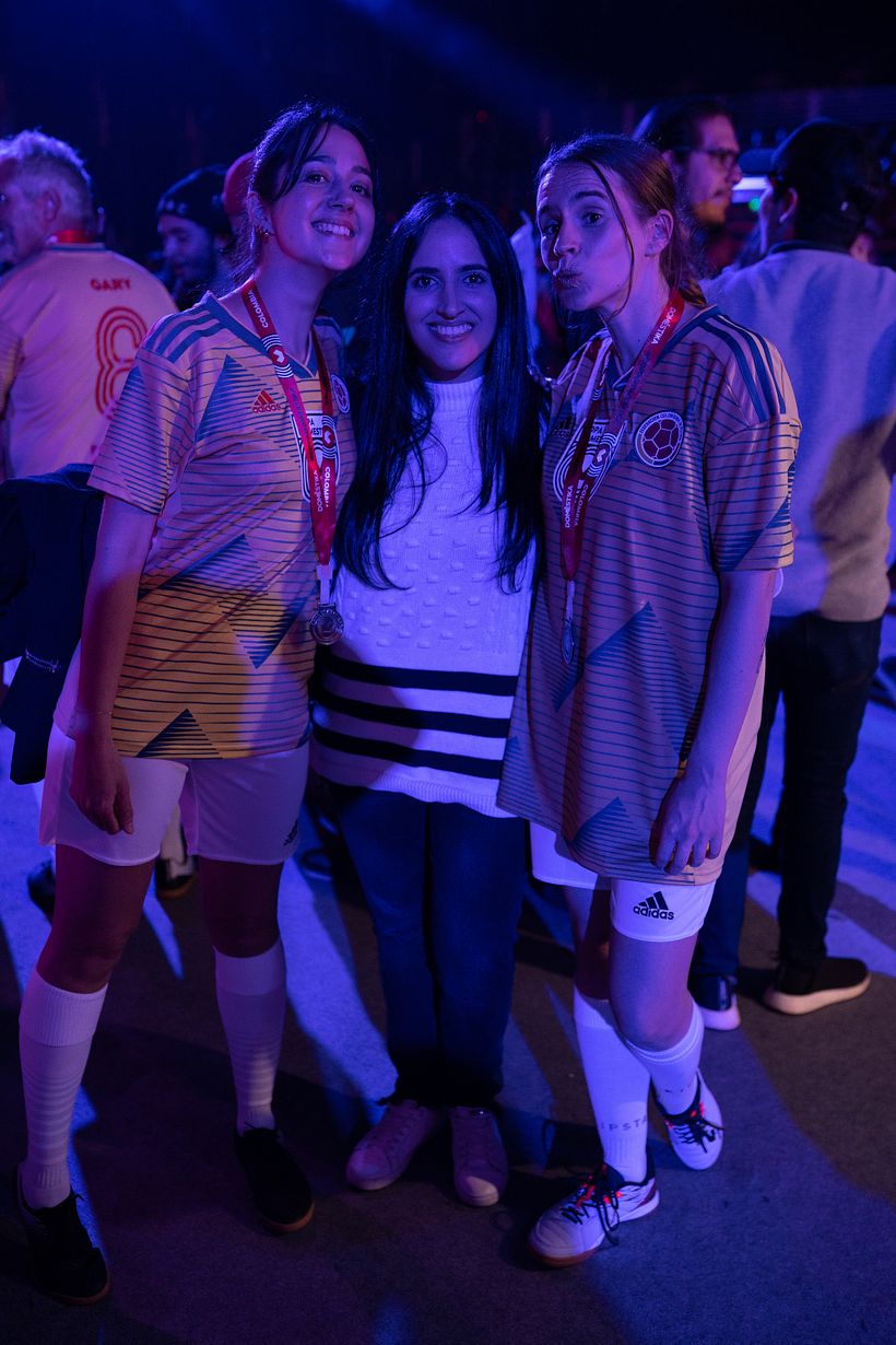 Asistente con las Flaminguettes