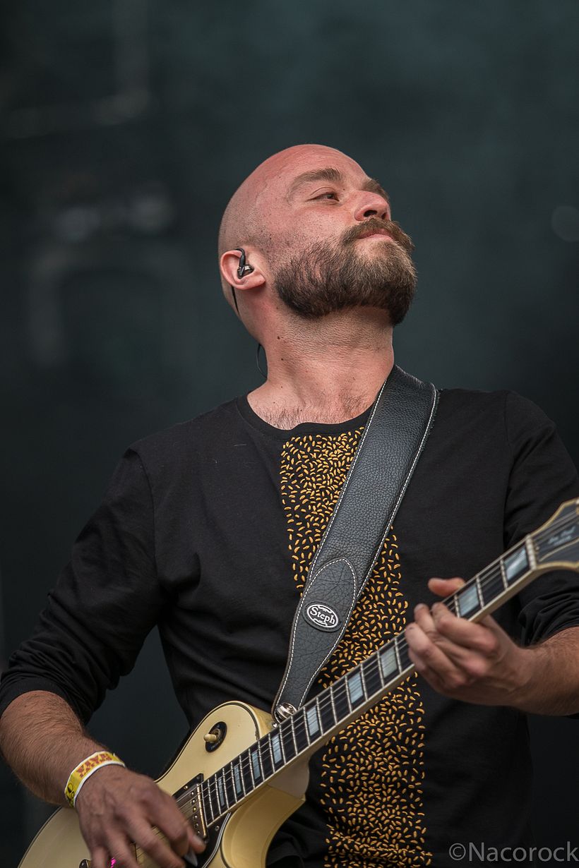 Bengala / Album artwork for the band Bengala's Labyrinth and costume design for their 2019-2020 tour. 9