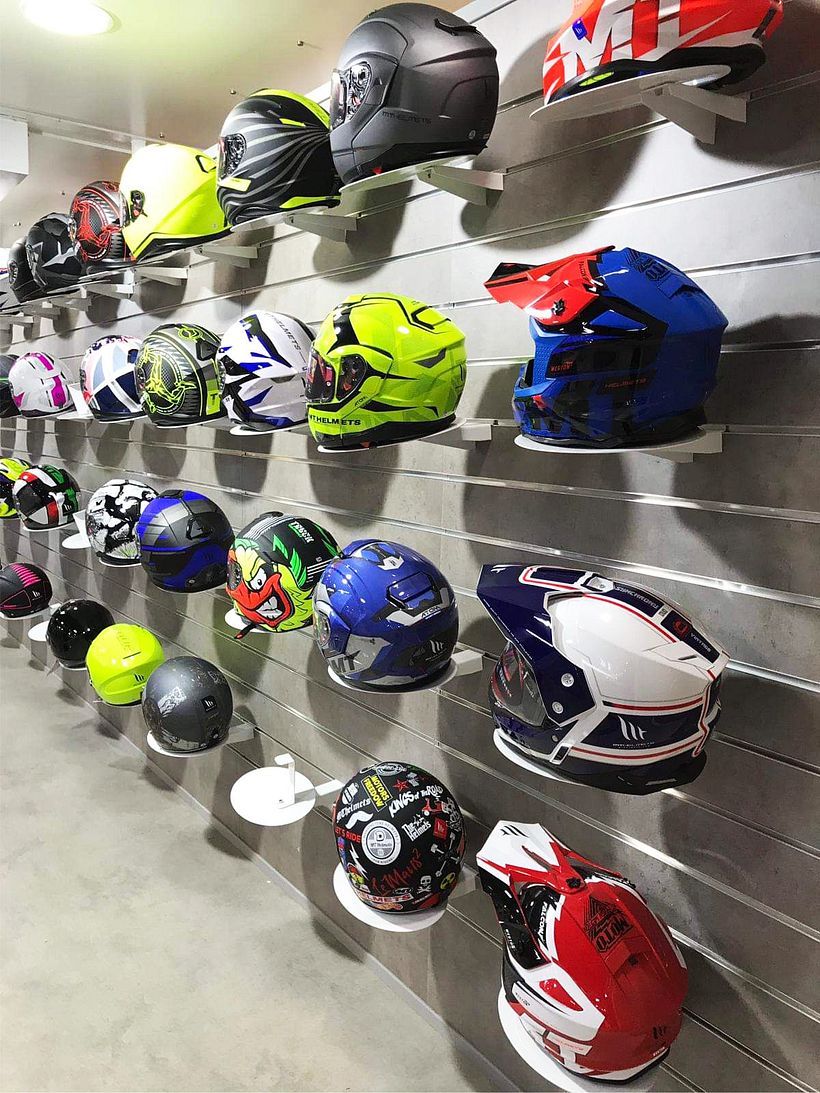 MT Helmets 24