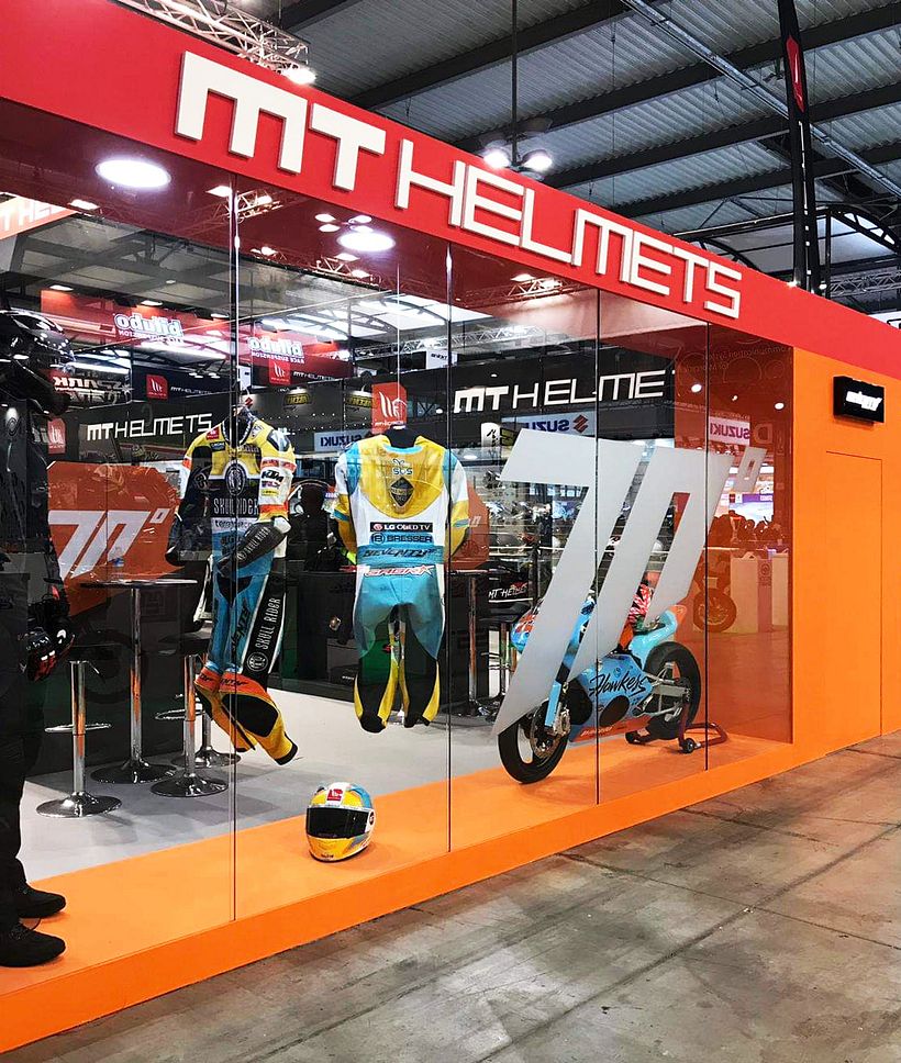 MT Helmets 25