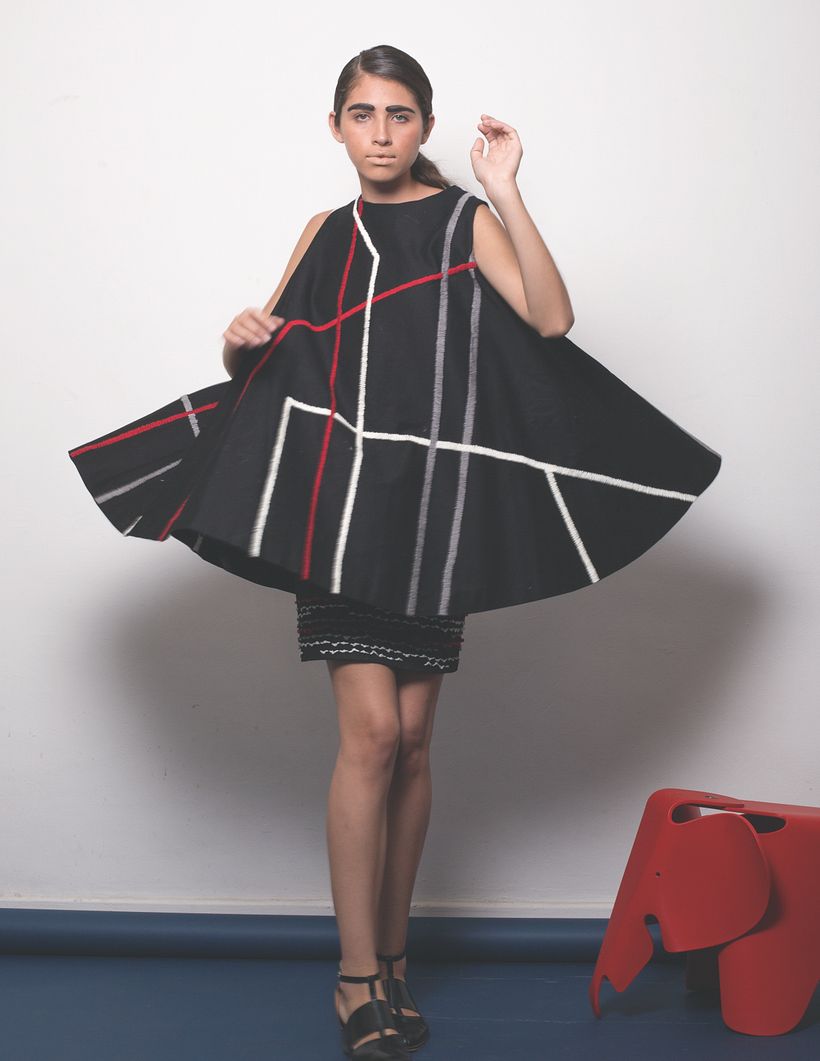 Vería /2014/ Proyecto que hice en la universidad CENTRO con el que me inicié en el bordado a mano. Se presentó en el Premiere Vision de São Paulo y su versión en organdí blanco en la CDMX en el museo Franz mayer dentro del festival ASVOF.  0