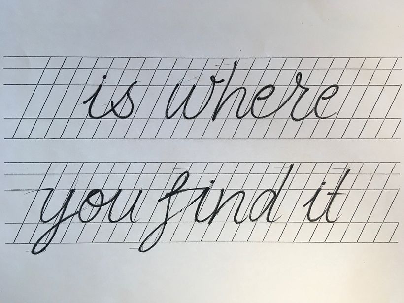 Diseño de letras estilo monolínea a partir del círculo.
