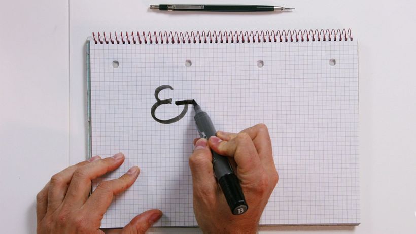 Observa la combinación de E y T que construye el ampersand