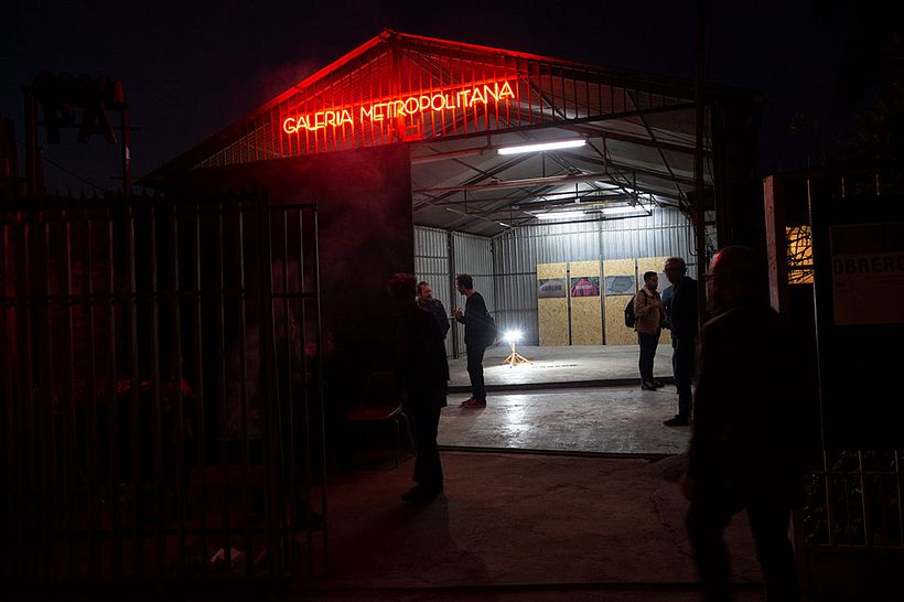"OBRERO" Proyecto de recuperación de una de las tres palabras que, junto con Compañero y Pueblo, fueron prohibidas por Augusto Pinochet y luego hechas desaparecer de toda legislación en que figuraban. -1