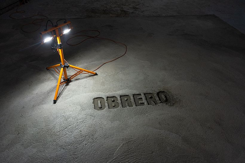 "OBRERO" Proyecto de recuperación de una de las tres palabras que, junto con Compañero y Pueblo, fueron prohibidas por Augusto Pinochet y luego hechas desaparecer de toda legislación en que figuraban. 1